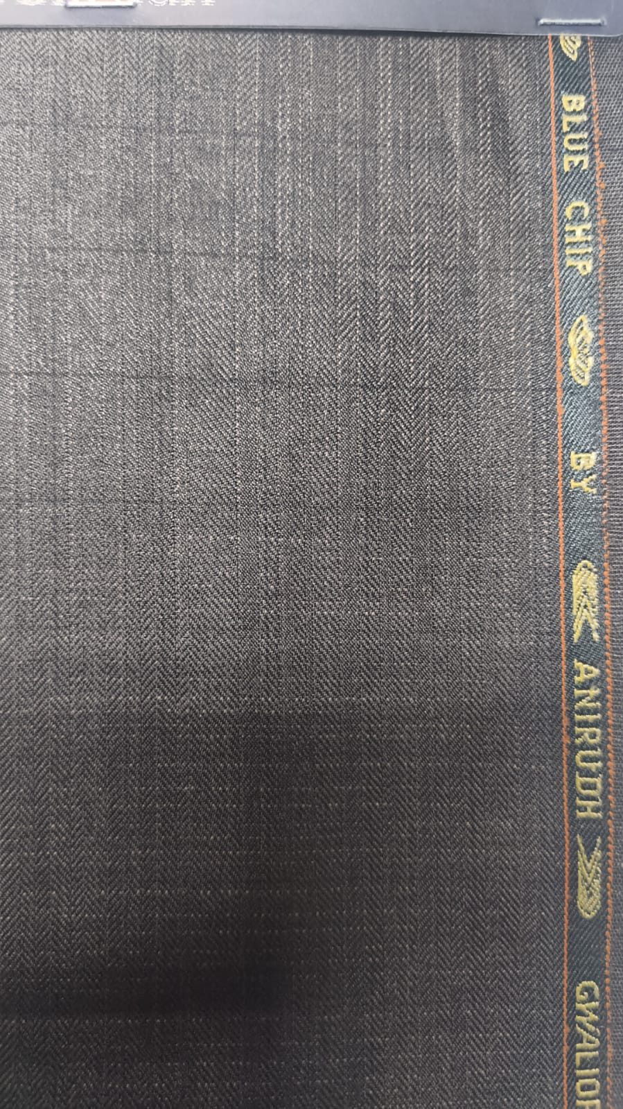 blue chip — woven polyester-viscose fabric